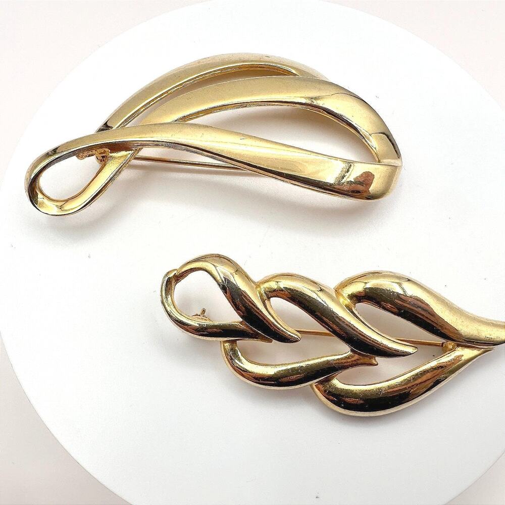 Vintage 90s Gold Tone Brooch Pin Set Statement Women's Classic Jewelry